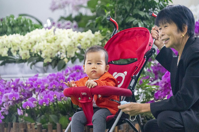 科技賦能展會 裸眼3D、AI主播與禮品花卉銷售點亮花博會農博會